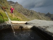 30 Acqua fresca al lavatoio del rifugio
